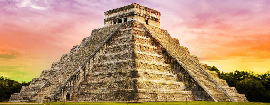 Chichen Itza pyramid in Mexico – ancient Mayan temple and one of the Seven Wonders of the World.